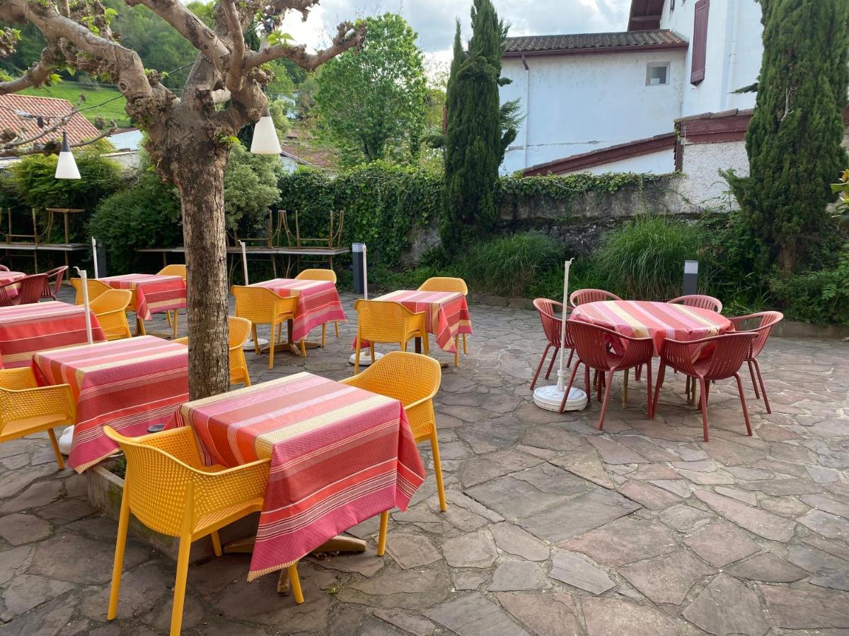 Hotel Juantorena Saint-Etienne-de-Baigorry Dış mekan fotoğraf